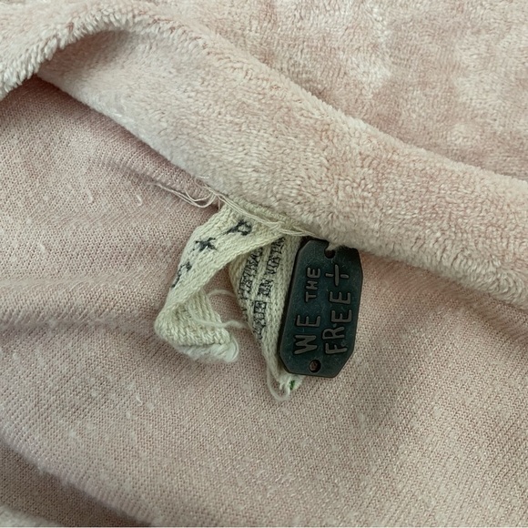 The We The Free Milan Blush Pink Crush Velvet Top Size Small - Picture 6 of 8